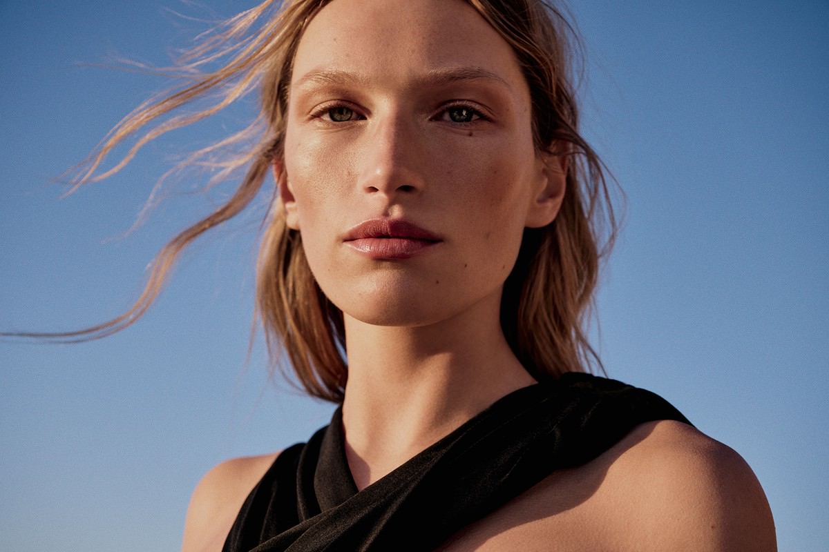 Chloe Ridgeman - Image 24